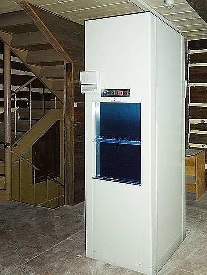 [画像]設置例8-2：カフェバーに導入した配膳用エレベーター